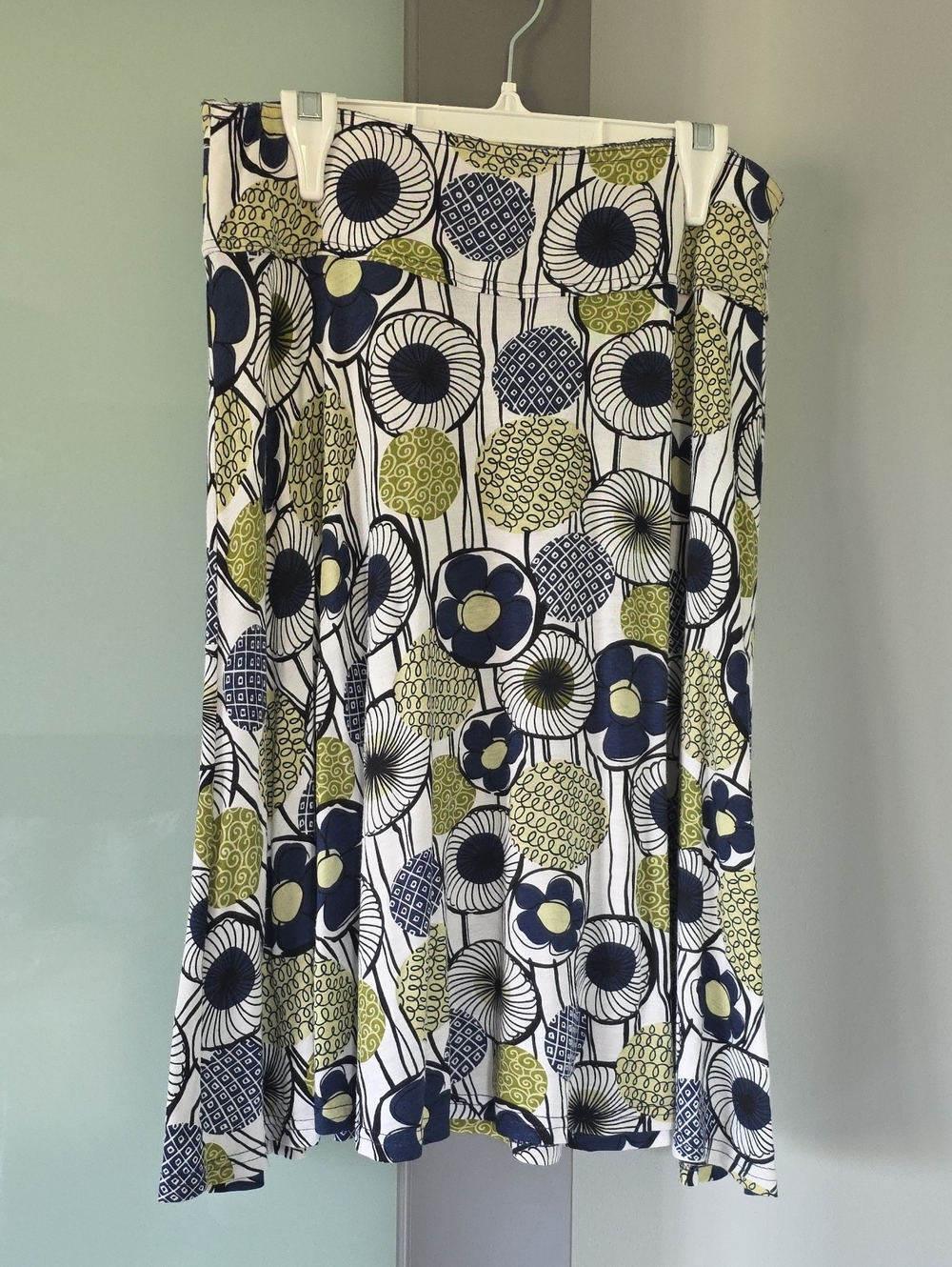 Point Zero Size M Floral Skirt